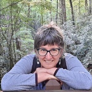 Meet your Posher, Lisa